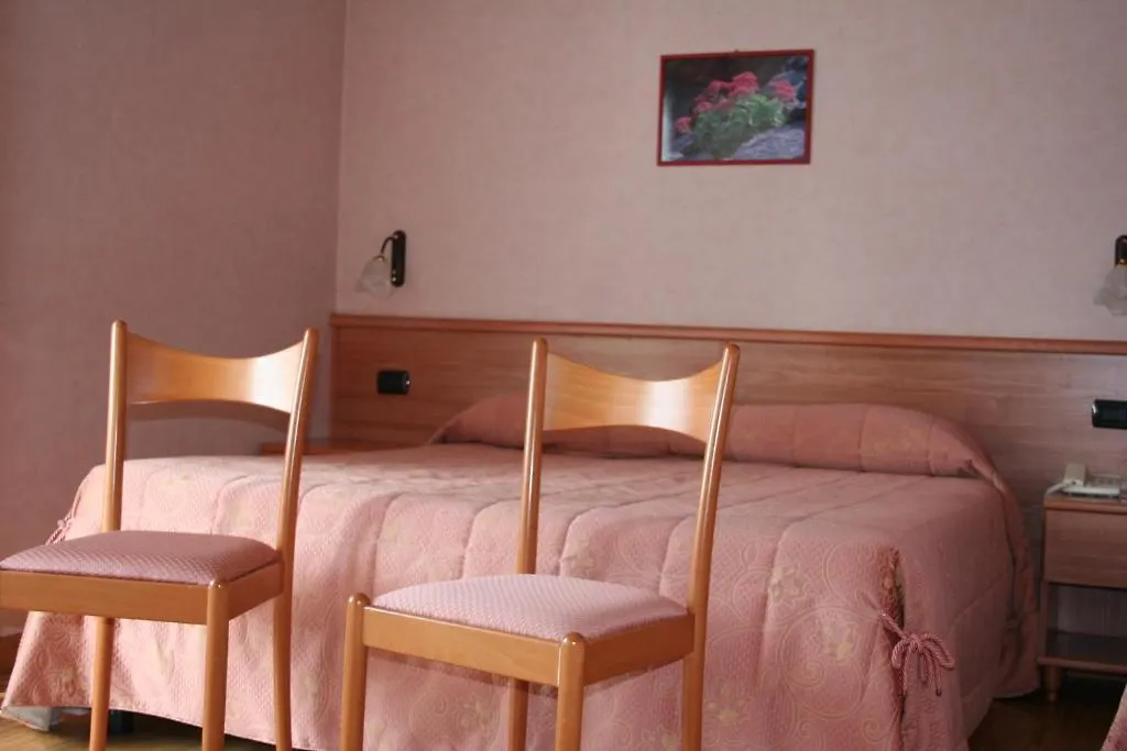 Hotel Migliorati Castione della Presolana 3*,