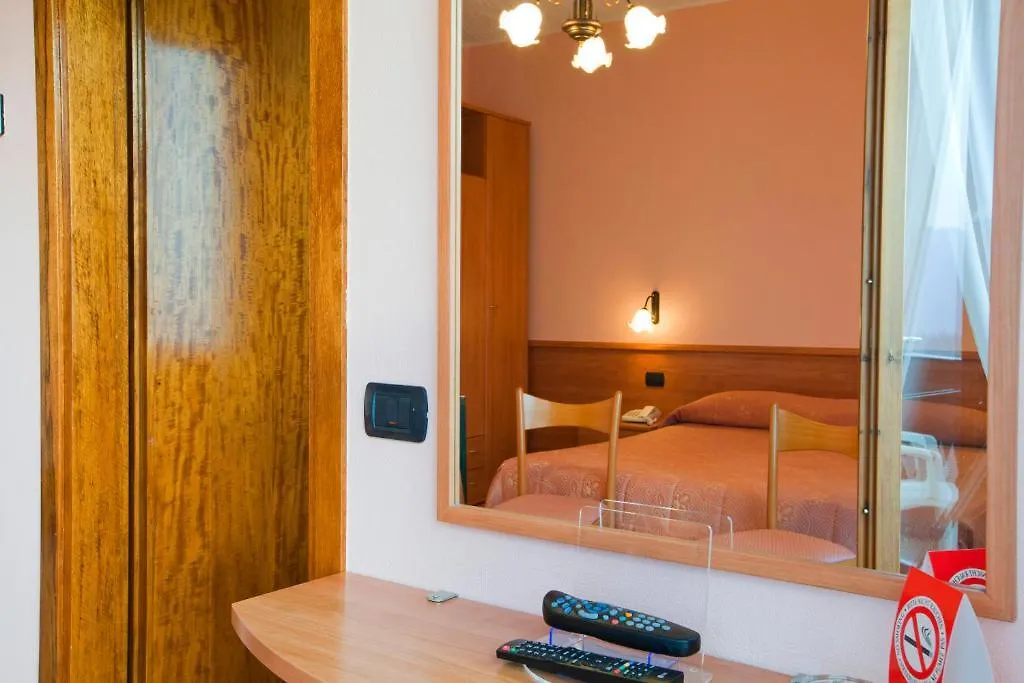 Hotel Migliorati Castione della Presolana 3*,  Italy